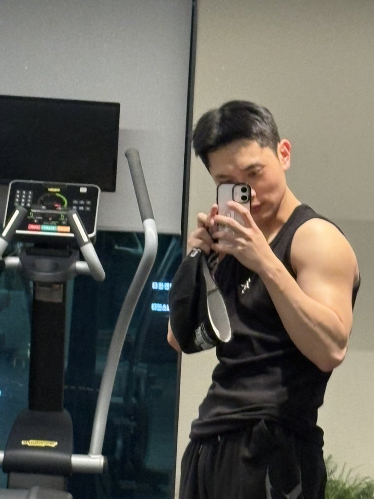 kjun2002's tweet photo. 오랜만!! https://t.co/aKVAa96Xd0