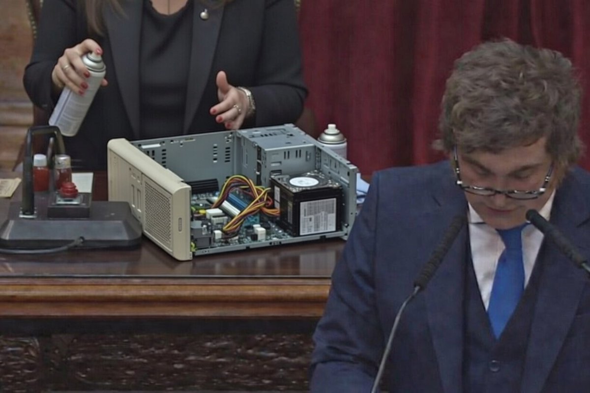 🇺🇾 NICK tweet media