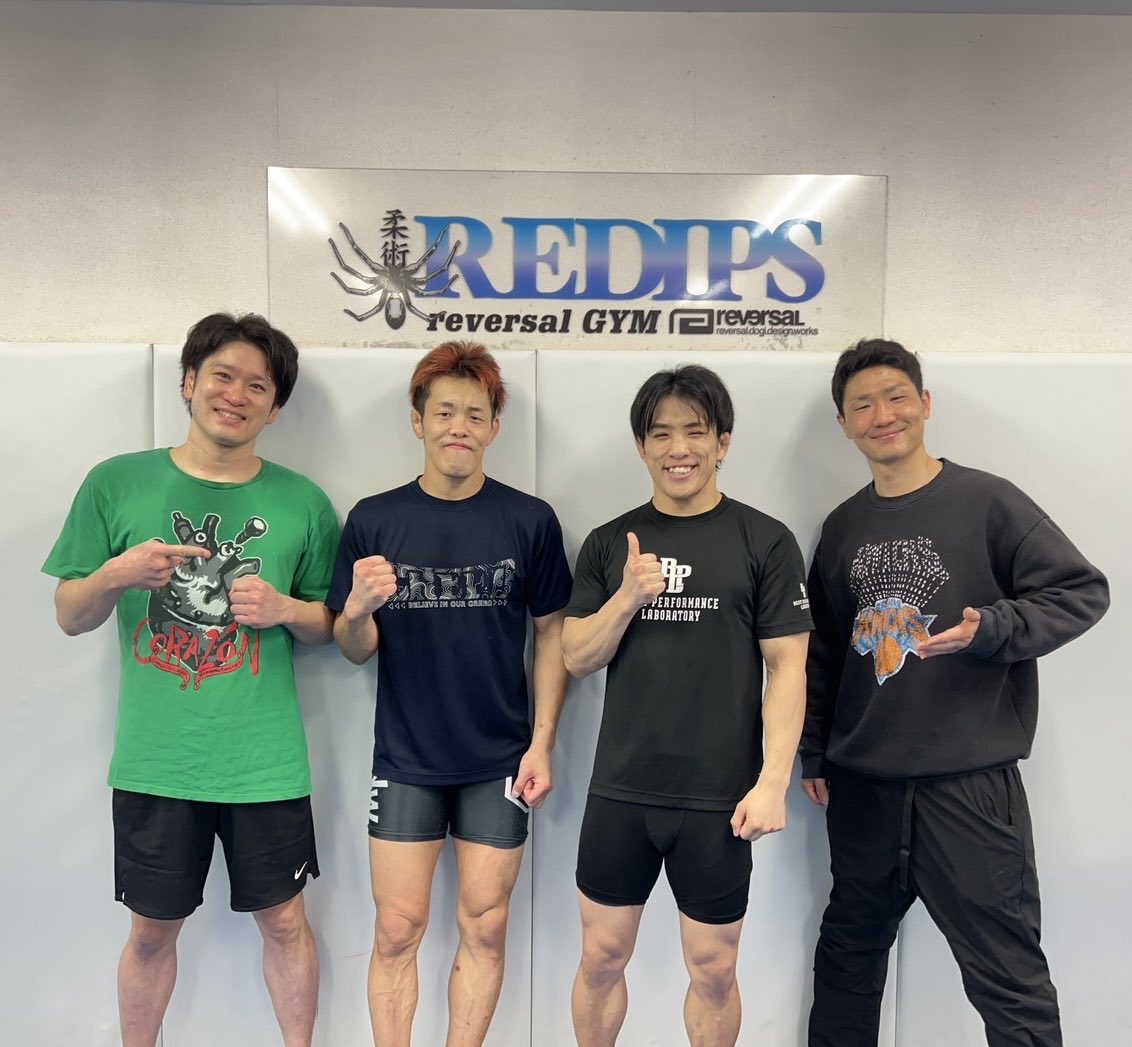 本日、3/7(土)のRIZIN.52に出場する征矢君の、試合前のラストボクシングトレーニング🥊
良い動きだった！
3/14(土)に試合を控える悟(猿飛流)の動きも良かったし、移籍したばかりの栗原も学びがあり、今日も良い時間だった。

左から
亀
<a href="/satoru_0204/">榎本悟【猿飛流】</a> 
<a href="/Takaki_Soya/">征矢 貴 Takaki Soya</a> 
<a href="/keita_boxing/">栗原慶太@第48･51･53･55代東洋太平洋バンタム級王者</a> 
#亀海拳闘倶楽部