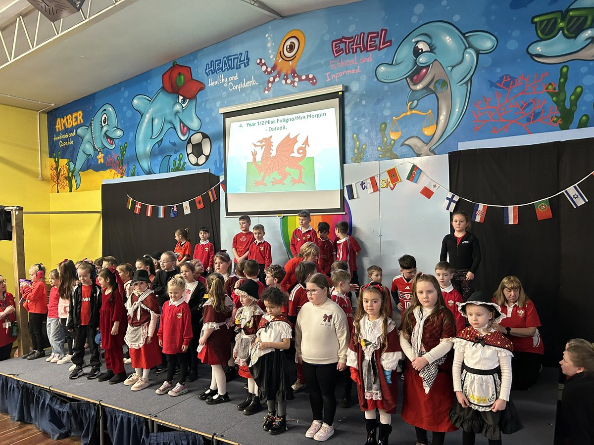 ClwydPrimary's tweet photo. A wonderful celebration of Wales and Welsh culture in assembly https://t.co/MavtjsM1jr