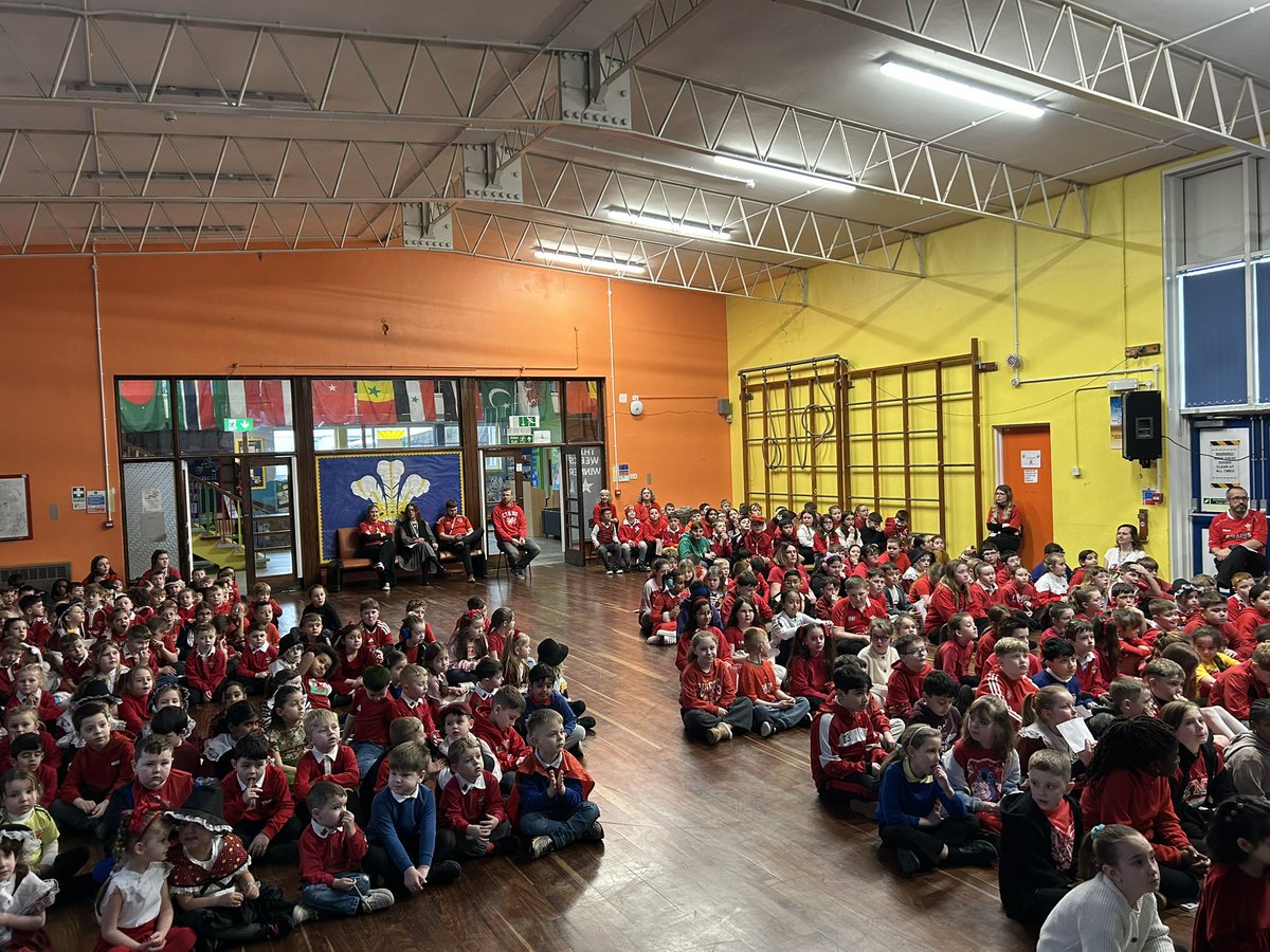 ClwydPrimary's tweet photo. A wonderful celebration of Wales and Welsh culture in assembly https://t.co/MavtjsM1jr