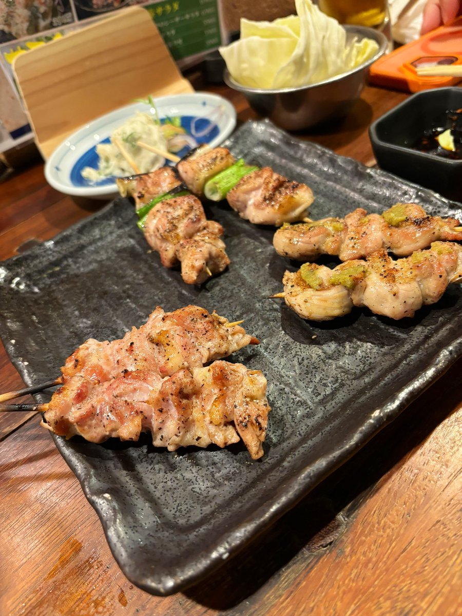 fooood_8991's tweet photo. 焼き鳥と日本酒 https://t.co/z80BpX3pEm