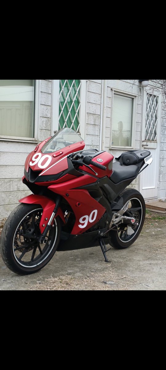 土曜日の二輪道カップの車両がこれ！yzf-r15 v3
直線だけは負けねーぞ仕様です
皆様お手柔らかにお願いします、、、