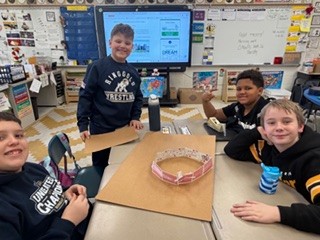 IU1Tweets's tweet photo. As #EngineeringWeek wrapped up, students at Ringgold Elementary School South &amp; Mount Moriah Christian School took on building houses of cards &amp; testing how much weight they could hold 🃏🏗️ Great work, young engineers! 👏 @EQTCorp @DiscoverEorg @Kristin_SzIU1  @JennyLentIU1 https://t.co/xK1bsHoCp9