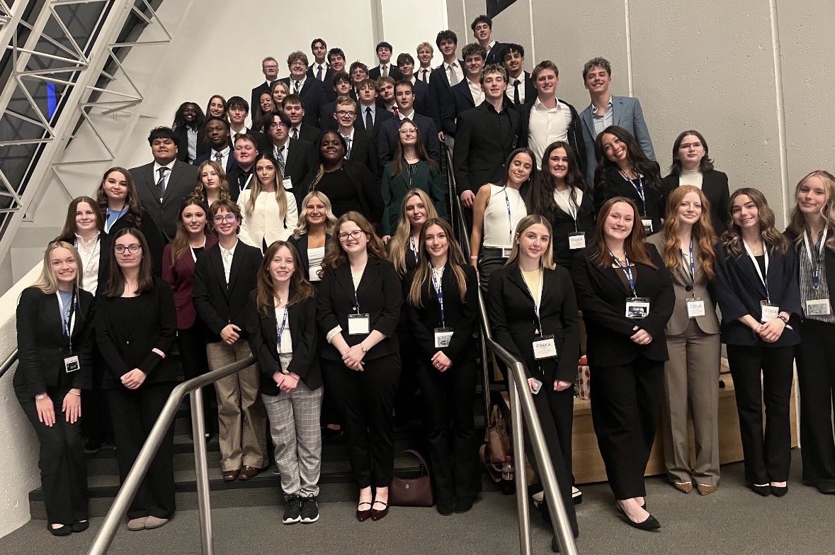 FairmontMktg's tweet image. Congratulations to everyone who competed at DECA State this past week!! So proud of everyone, you guys CRUSHED IT‼️ And everyone who moved on to DECA Nationals, get ready for ATL🏅🌆 Go get em‼️ #GoTheExtra #DECA