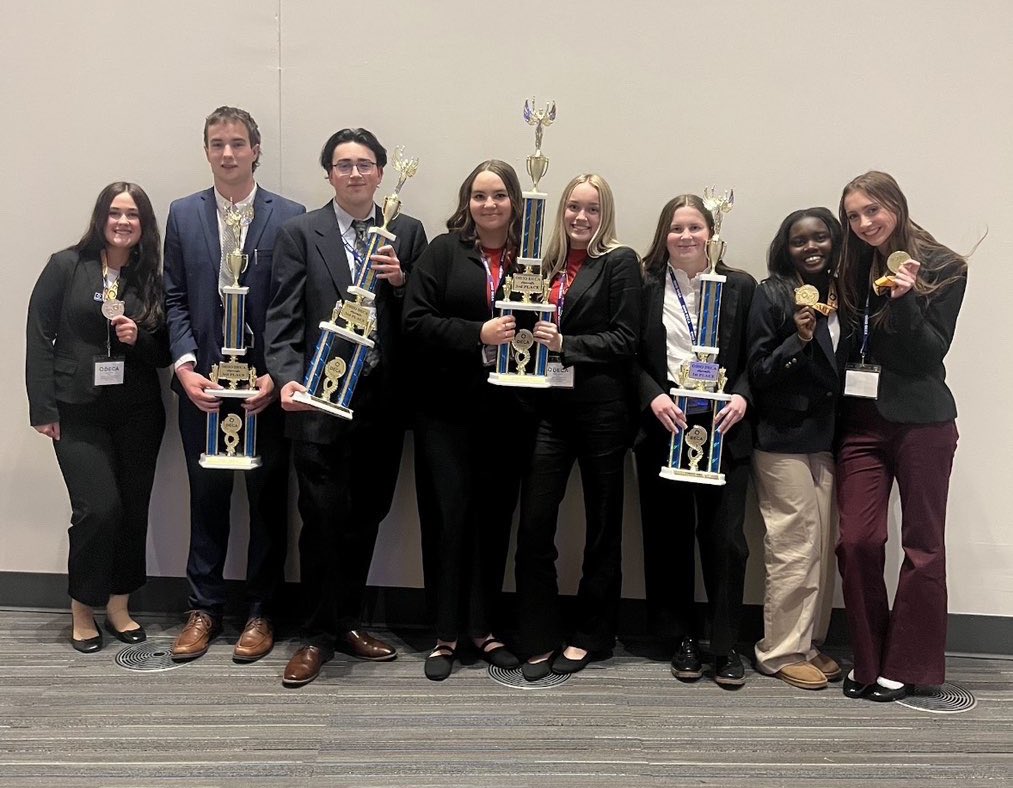 FairmontMktg's tweet image. Congratulations to everyone who competed at DECA State this past week!! So proud of everyone, you guys CRUSHED IT‼️ And everyone who moved on to DECA Nationals, get ready for ATL🏅🌆 Go get em‼️ #GoTheExtra #DECA