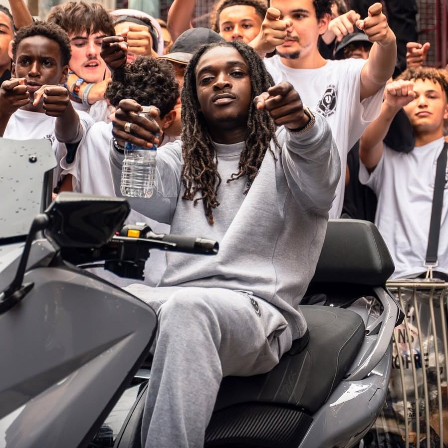 Midi/Minuit tweet media