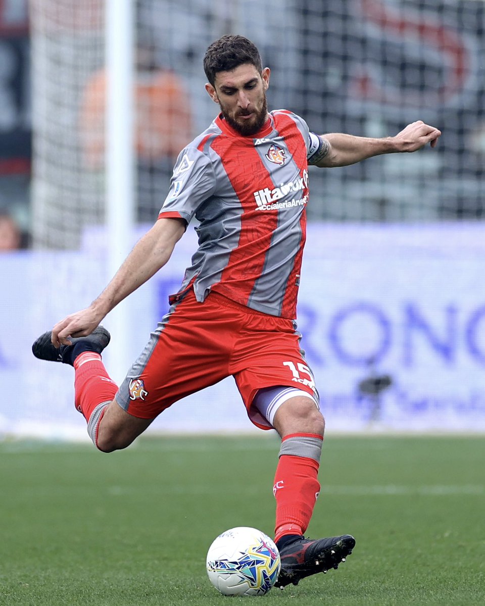 USCremonese's tweet photo. ©️apitano 🩶❤️
#TuttaUnAltraMusica #SerieAEnilive #Cremonese #CreMil #CremoneseMilan https://t.co/2gYY91Czwm
