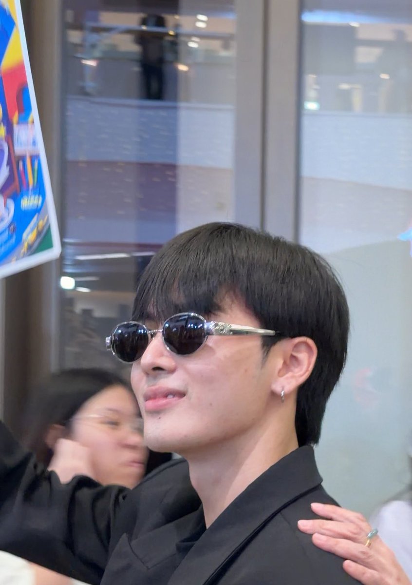 เอ้กเอ้ก 𓂃✿˒˒ tweet media