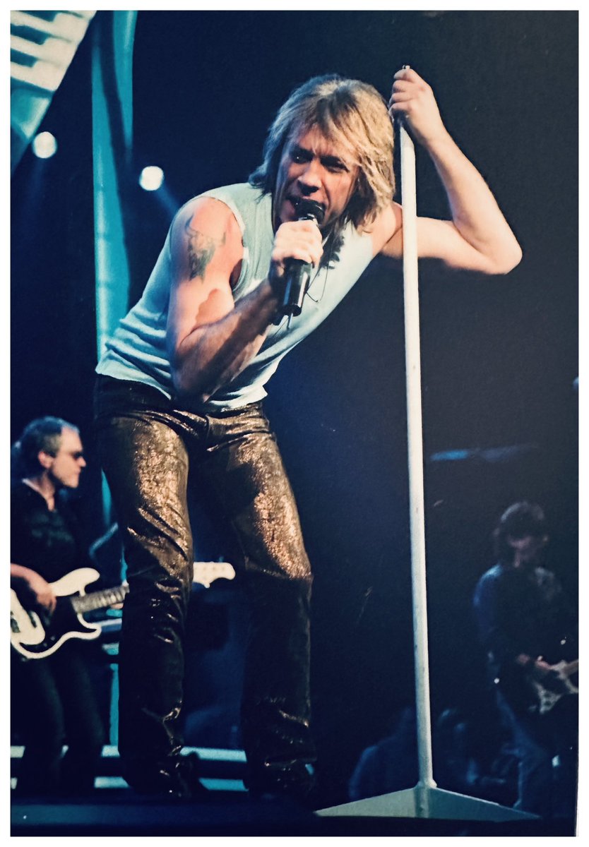 The Happiest of Birthday wishes go to one of my favorite Rock N’ Roll singers… the one; the only Jon Bon Jovi! 

Born #OnThisDay - March 2nd 1962

This day is best celebrated by playing Slippery When Wet Really Really LOUD 💥

(P.S. - I took this pic of Jon in Montreal years