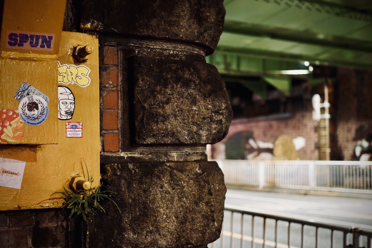 neoage2021's tweet image. これ、1600万画素。

代々木 山手線ガード下
OM-D E-M5 MarkII

#スナップ #夜スナップ #MFT