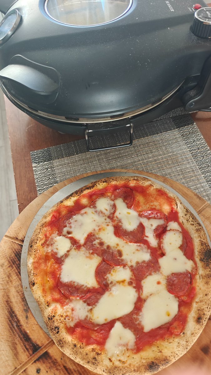 LowcyChin.PL tweet media