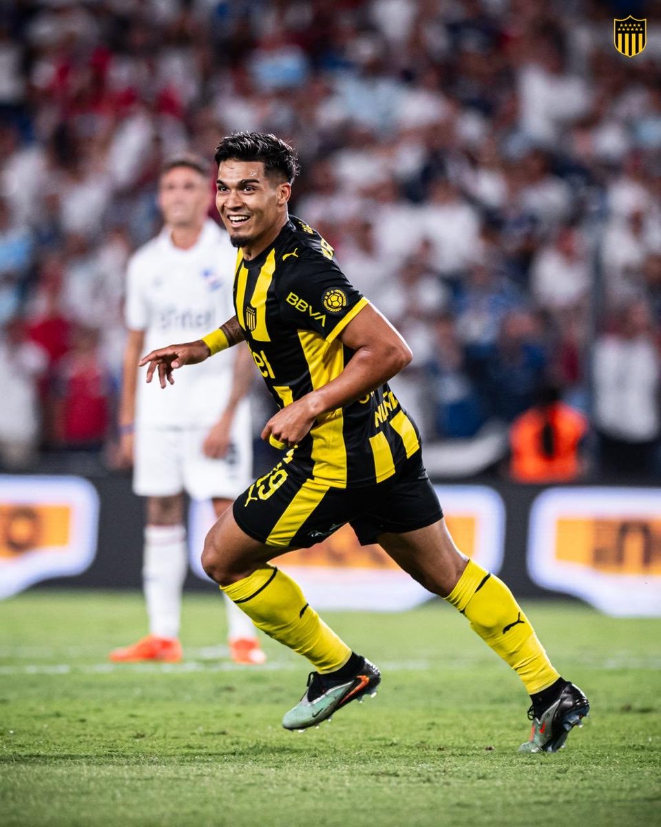 Datos del Club Atlético Peñarol tweet media