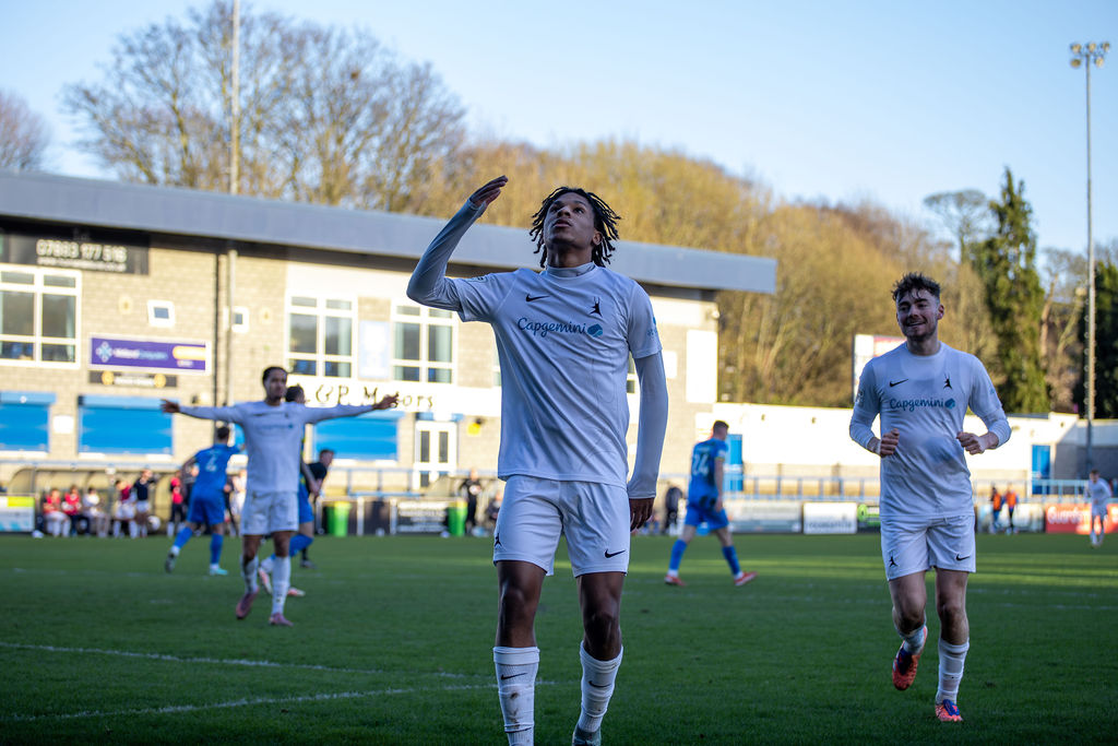 TEAM OF THE WEEK:
The Bucks have TWO players in the <a href="/NL_Enterprise/">Enterprise National League</a> North 'Team of the Week' - congratulations to both Josh Gracey and <a href="/Ammardyer2/">Ammar dyer</a> on making the cut for their performances in our 2-0 victory over <a href="/radcliffeboro/">Radcliffe FC</a>.
🤘🏼🖤🤍
Pics: <a href="/JayPorterPhotos/">Jayden Porter</a>