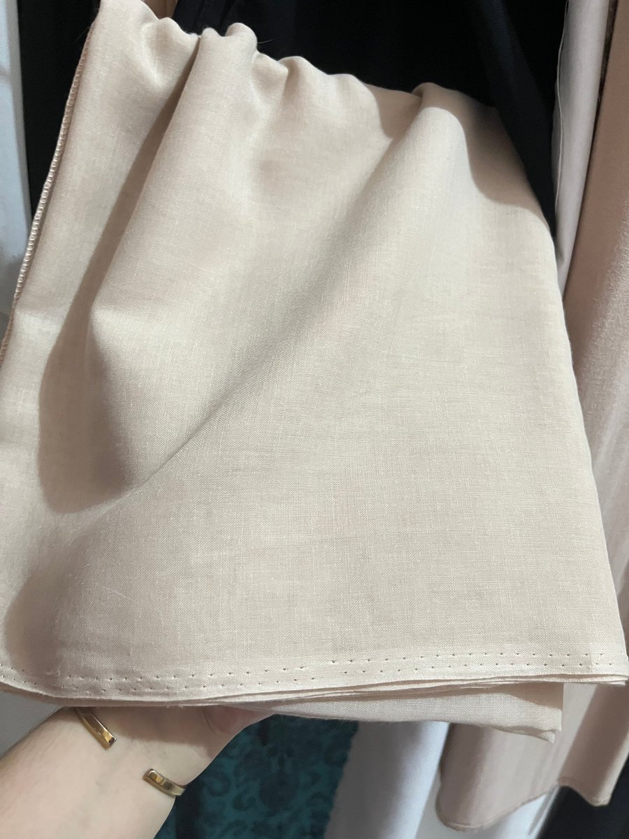 REKOMENDASI HIJAB SEGIEMPAT ANTI MELEYOT MULAI DARI 15 RIBU ‼️