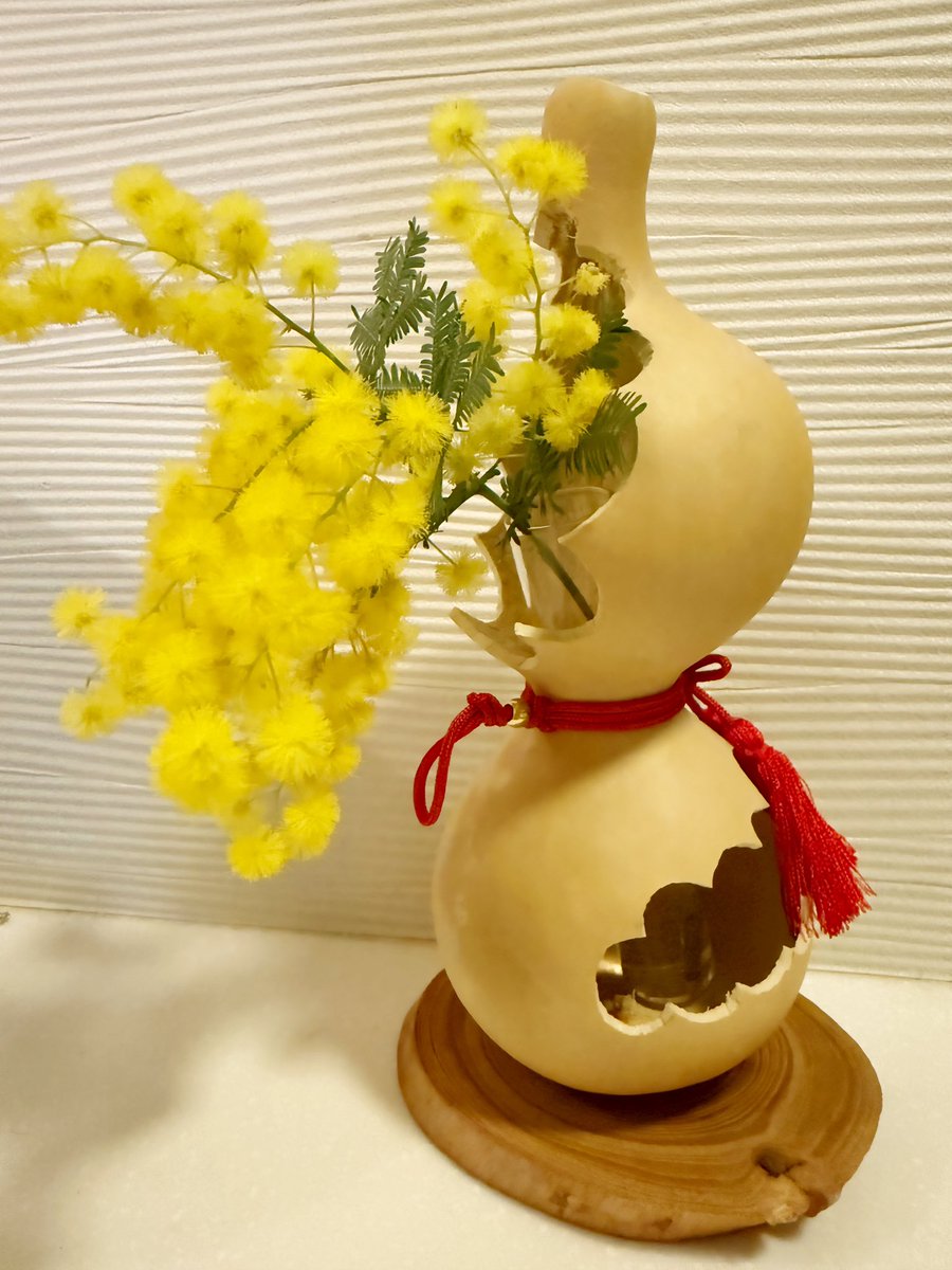 あらぽんさんが作った、 ひょうたんの花瓶。 めちゃくちゃ可愛い😍😍✨