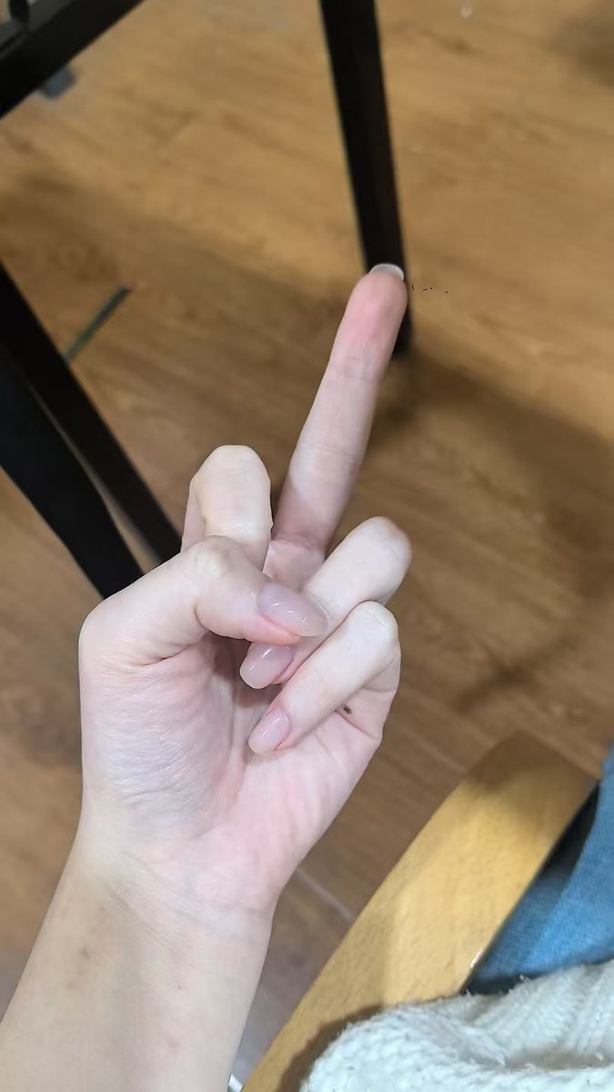 ran070221's tweet photo. 傻逼贡狗自觉来

如果你点赞了这条动态 你祖宗上门追债20只要我在你的主页看到了你的转载 我就可以直接羞辱你 使用你 
不需要征求你的想法或在意你的任何底线 
真正无脑丧志的公畜 
#ATM奴 #黑心 #贡奴 #压榨 https://t.co/eI84yrDGmG