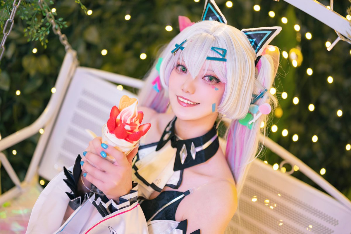 Cosplay⚠
パニシング：グレイレイヴン
カレニーナ・輝暁 / サイリウムシャワー！

🍓Happy Activation Date🎉

#パニグレ #パニグレ創作
#punishinggrayraven
#ハコスタジアム大阪