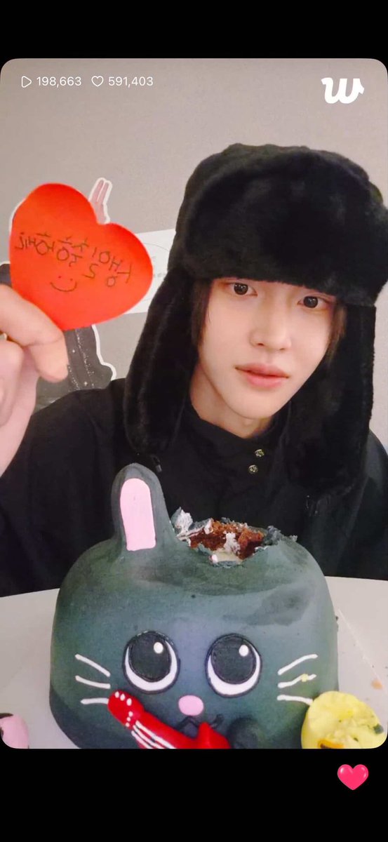 Irene 아이린 Global 🌷 tweet media