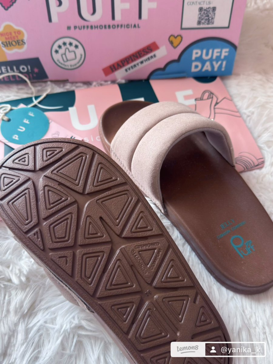 jamaboktor's tweet photo. 〰️ puffshoes • pillow soft plus
3:3 นี้โปรดีเหลือ 1,xxx 

รีวิวเต็มๆ ใน lemon 8 น๊าาา 🫶🏻
พิกัด: https://t.co/mLzspGgJ5m

#puffshoes #รองเท้าแตะ #รองเท้าแตะผู้หญิง #ใช้ดีบอกต่ะ https://t.co/1ZvOlasWox