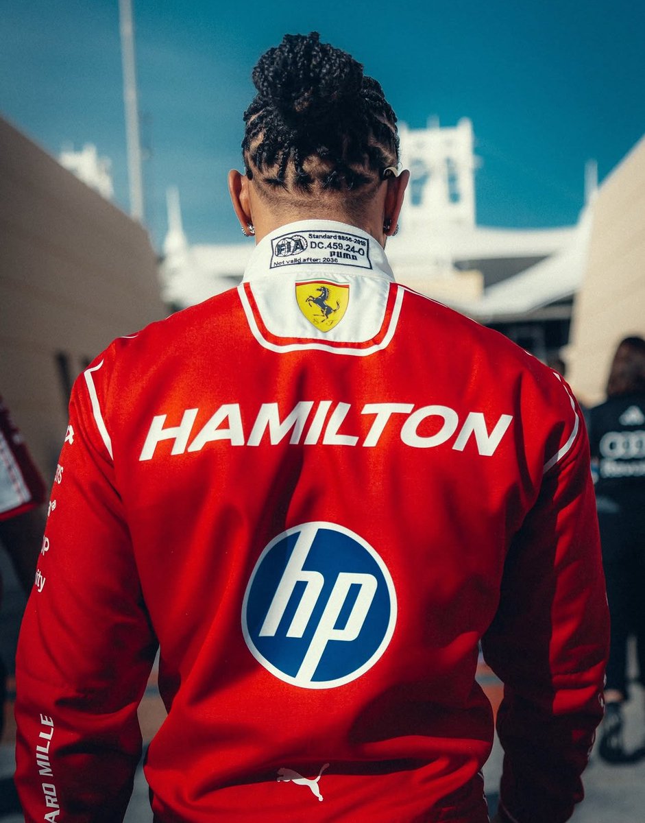 byalivh's tweet photo. aproveitando que a temporada está começando só queria deixar claro (se alguém ainda não percebeu) que este perfil serve e torce exclusivamente para Lewis Hamilton E NINGUÉM MAIS. só o que importa pra mim é a fórmula Hamilton https://t.co/HGfcyp2OX1