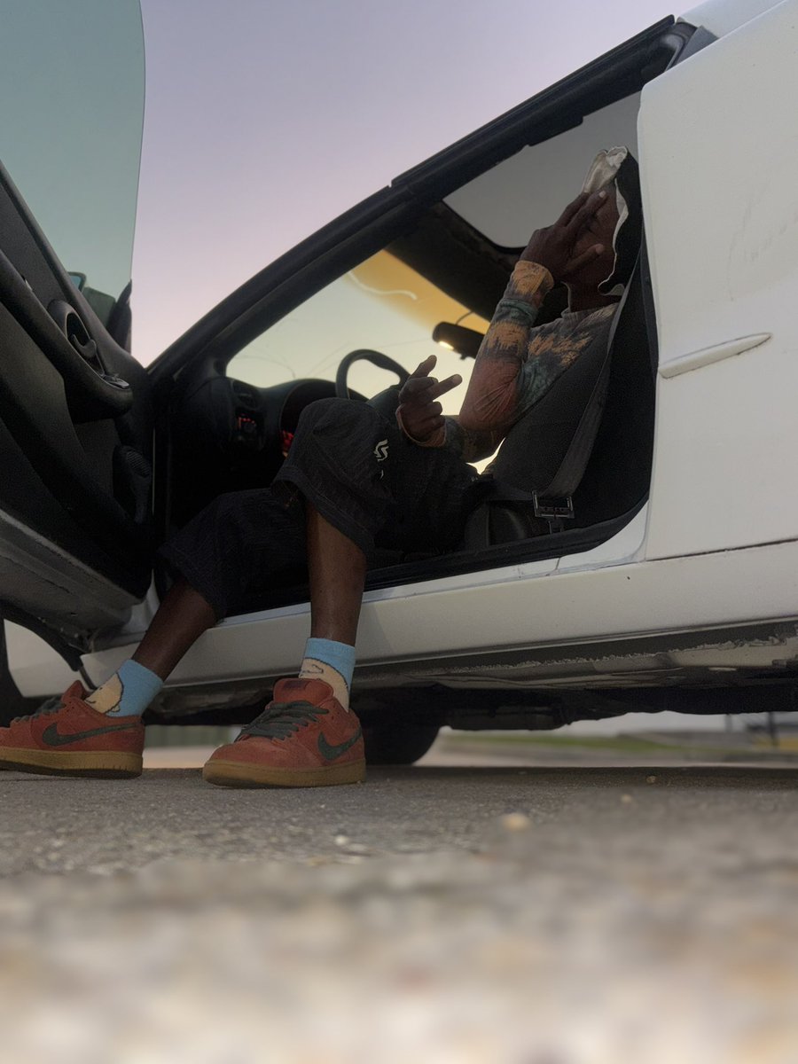 f0LL0WrSwALL0w's tweet photo. Ima fly ass, slick talking rich lil bastard🗣️ pop out in that f body wait till yall see the OTHER ONE🗣️ #FcukYoDesigner #ToLiveAndInspire #streetwear #fbody #TransAm https://t.co/59meZ4U0Lg