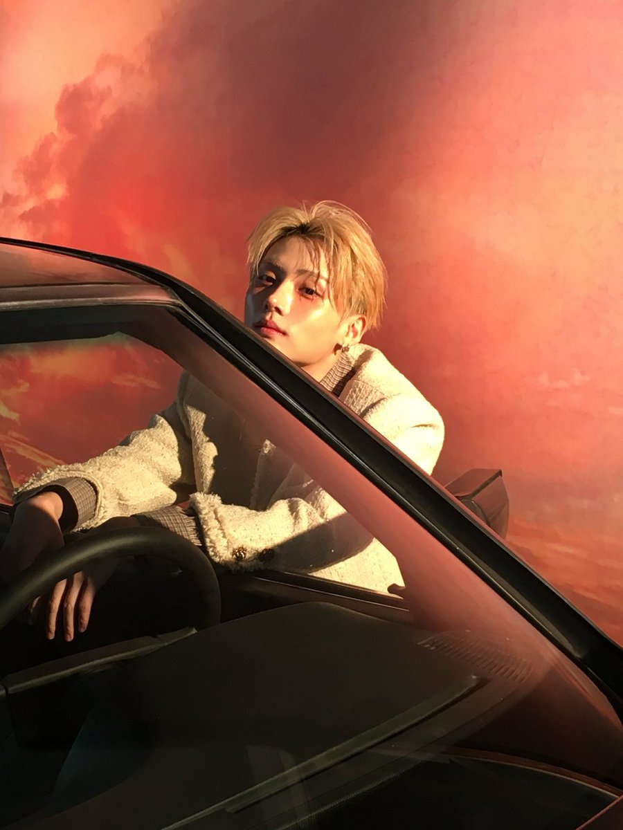 pagesangwon's tweet photo. Drop the hastag now

SANGWON TAKES OVER PARIS
#Sangwon_Era_In_PFW
#파리에서_시작될_상원이의_챕터

#SANGWON #상원 #ALD1             
#ALPHADRIVEONE #알파드라이브원 https://t.co/oJxNEsQoz0