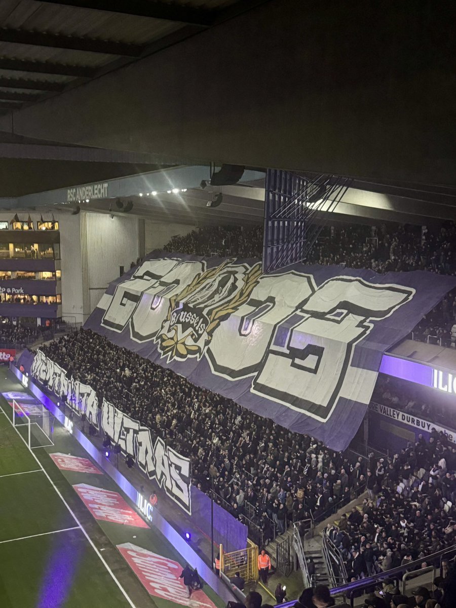german_stadiums's tweet photo. @oekedortmund @rscanderlecht Snap 🤝 https://t.co/ATCED735Qt
