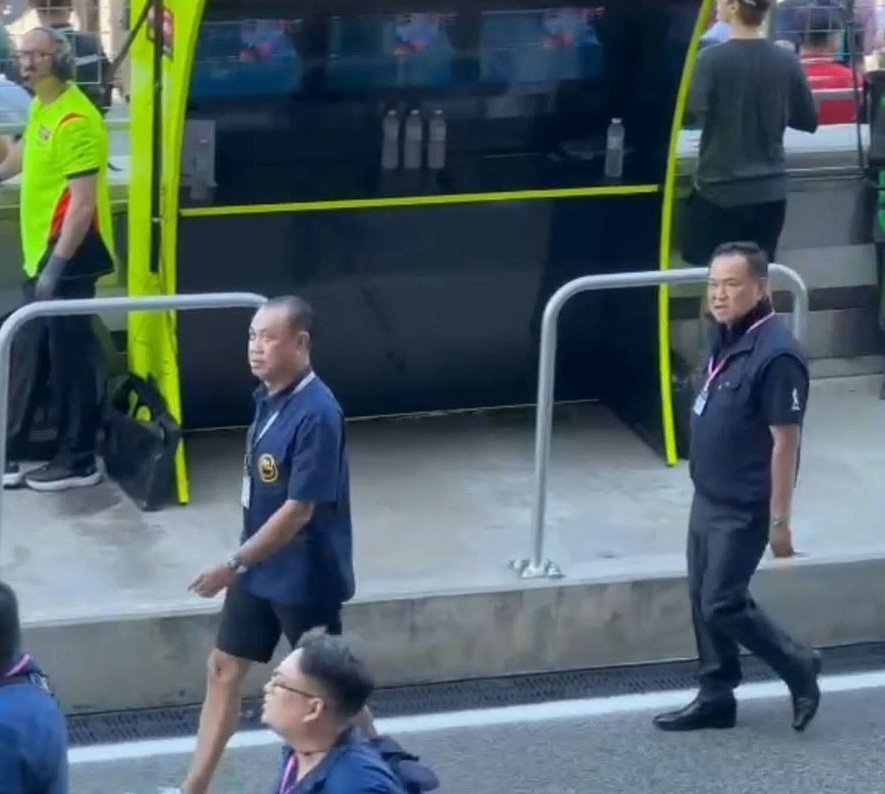 แมวเกเร tweet media