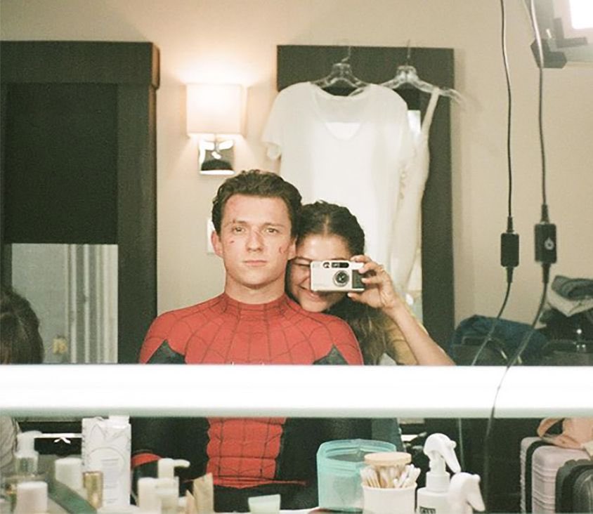 90smoratic's tweet photo. el primer spiderman que se casa con su mj https://t.co/dcuKAeac5S
