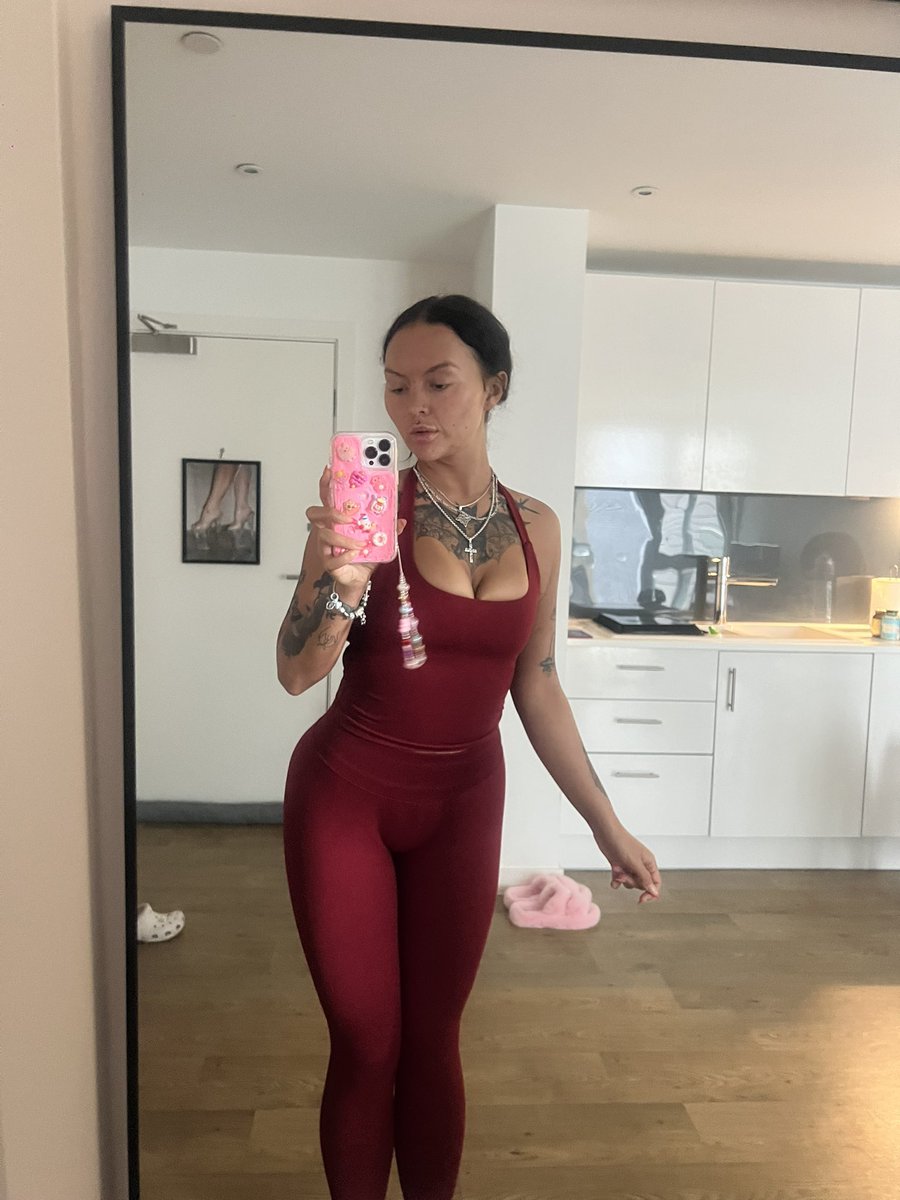 Goddess Rosey tweet media