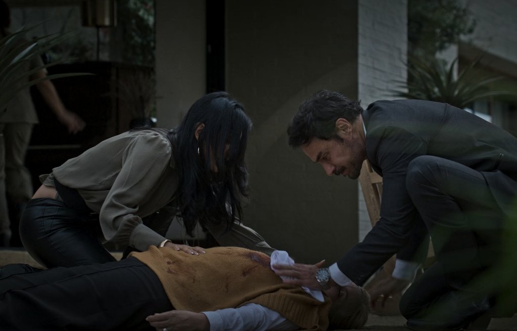 PasdeGavilanes's tweet photo. #PasiónDeGavilanes2 #PDG47 Romina trata de acabar con Jimena y termina hiriendo a doña Gabriela. https://t.co/BHCoGIdNx0