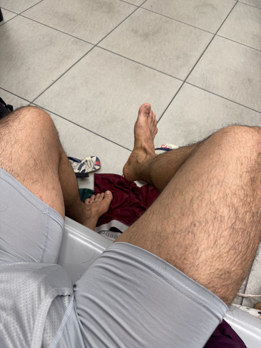 KuhntAlan's tweet photo. Necesito un masaje de lengua https://t.co/wiGFhNl2tk