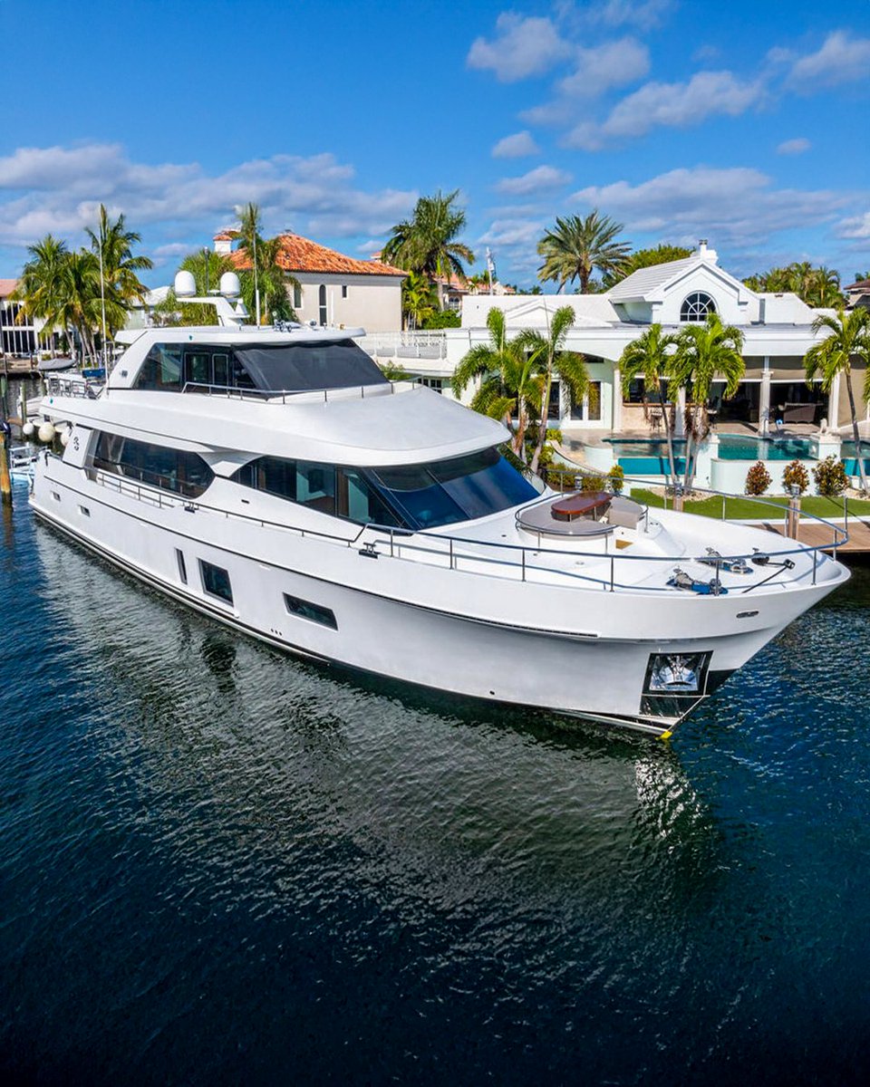 IYC Yachts tweet media