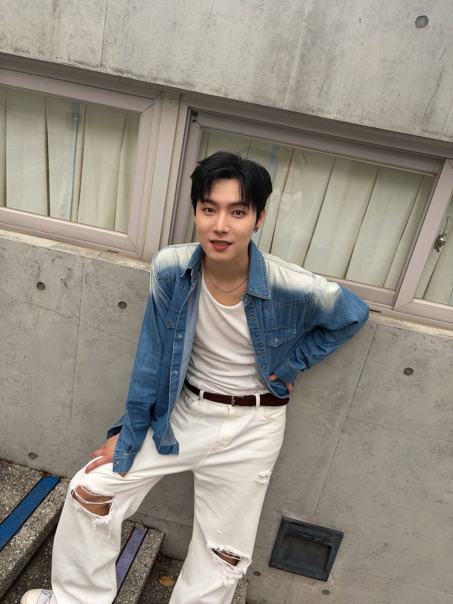doyouxz's tweet photo. 아니 사진 너무 좋은데 뒤에 열정 찍사 중인 하리니님 때문에 울음남 ㅠ ㅠㅋㅋㅋㅋㅋㅋㅋ https://t.co/PjfLvkF1Ub
