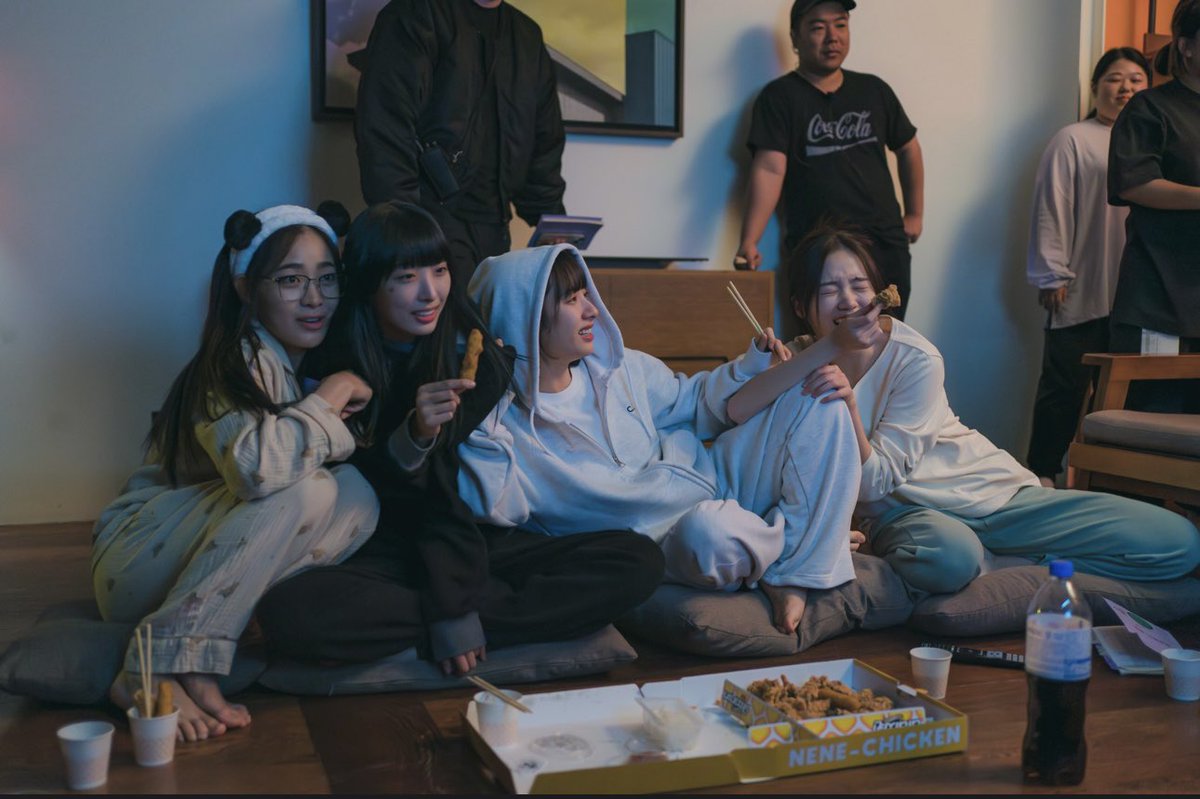 iKTaeng_9309's tweet photo. ถ้าชาติหน้ามีจริง ขอให้พิรามิดเกเกิดขึ้นกับผู้หญิง gmmtv ในชาตินี้ค่ะ  🙇🏻‍♀️ หญิงล้วนม.5/5 จำนวน 25 คนพร้อมแล้ว รออะไรล่ะคะ gmmtv2027 เริ่มได้เลย https://t.co/7hb5SosYCd