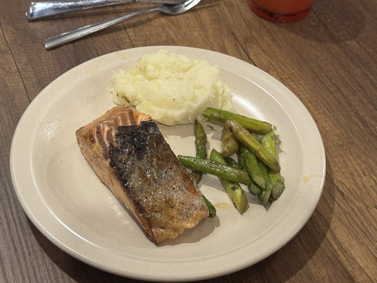 Salmon with a cloud of mashed potatoes.. soft, buttery, and doing the absolute most for dinner tonight. #DhivehiMoments