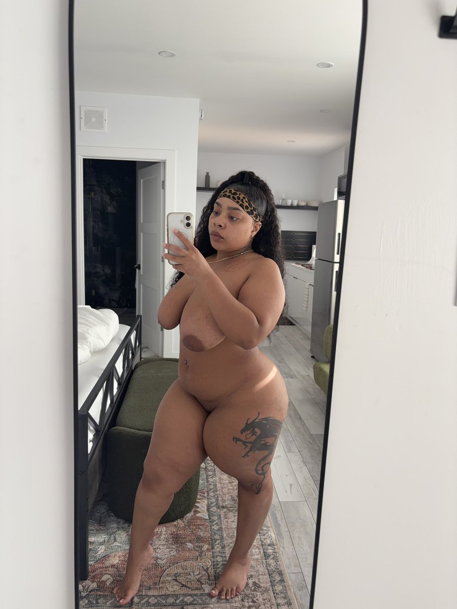 Debree😼 tweet media