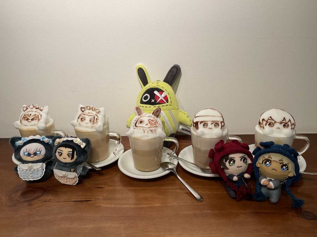 Chiru_ha's tweet photo. 会社の子たちといっしょにお昼にHAT COFFEに行ってきた🎩ちみたちの毛の感じまで細かく表現してくれてうれしい✨すごいかわいくて飲むのもったいなかったよ〜😍💖 https://t.co/ZWwXubra2L