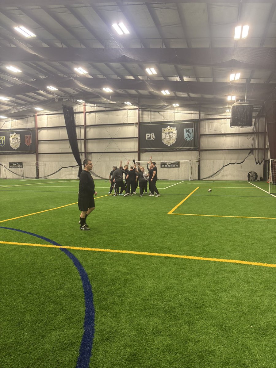 ArrickJim's tweet photo. Wrapped up my time  with the @GretnaEliteAcad 2010! Was a great few years and happy to be a part of their growth. Player/parent scrimmage last night and parents won in pens…. 😂 Finally, best of luck to all the boys in high school tryouts this week!!  #beelite https://t.co/vJB4CPcQIr