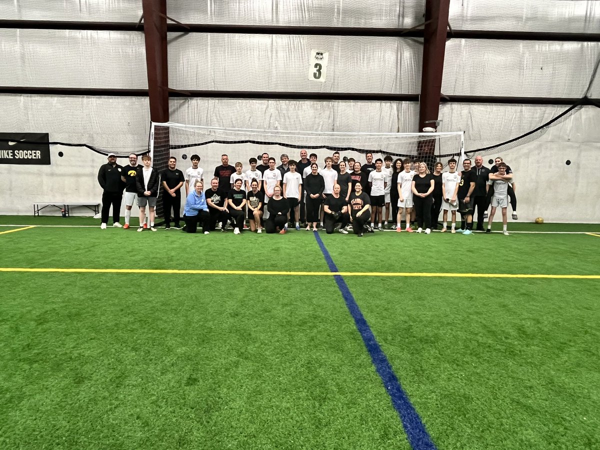 ArrickJim's tweet photo. Wrapped up my time  with the @GretnaEliteAcad 2010! Was a great few years and happy to be a part of their growth. Player/parent scrimmage last night and parents won in pens…. 😂 Finally, best of luck to all the boys in high school tryouts this week!!  #beelite https://t.co/vJB4CPcQIr