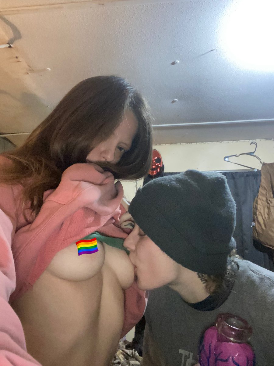 tryxluvs13's tweet photo. Happy 21st to my sexyyyyyy girl 🫶🏻🧡

#lesbian #bi #lgbtq #birthdaygirl https://t.co/7JjacbY32I