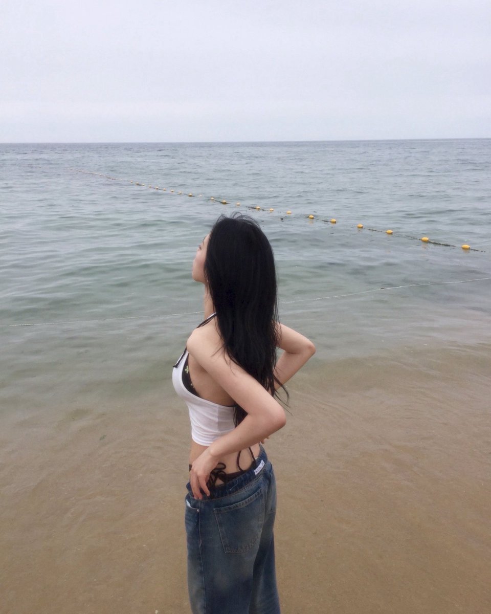 ourloveya's tweet photo. 필름화 결제했는데 너무 마음에 든다.
흐린 사진도 예쁘게 살려줌 !! 🤍 https://t.co/KILd58opLt