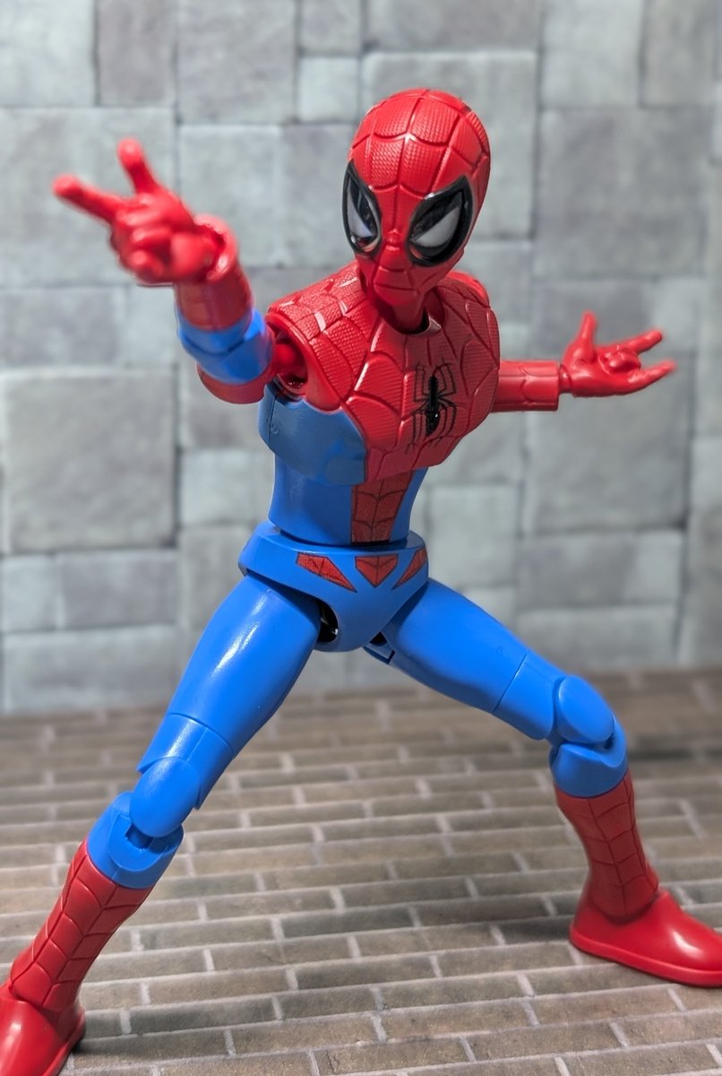 BLOKEESのスパイダーマン、パーツ構成は同じなので分解して組み替えれ