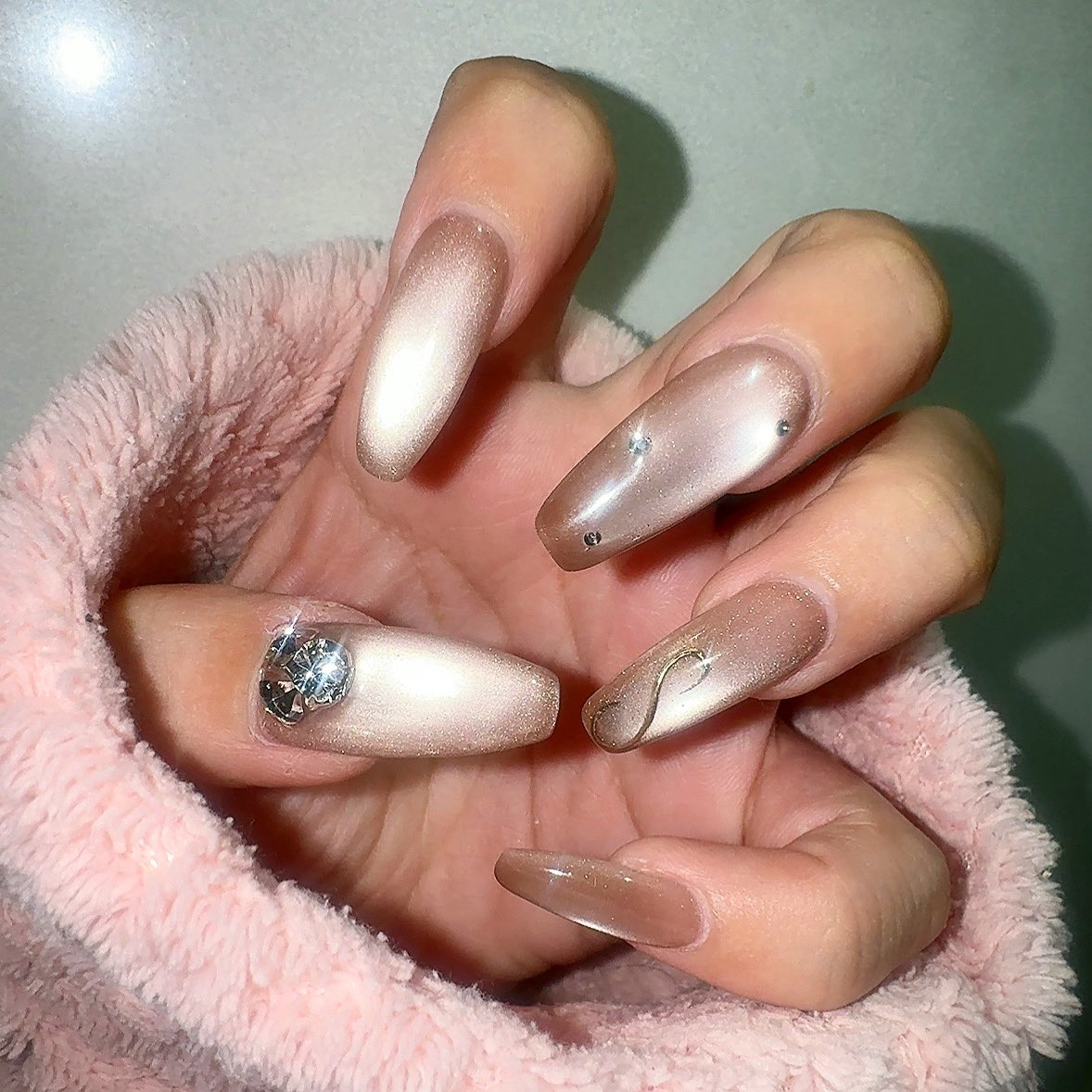 Tanto_5299's tweet photo. NEW NAIL 💅🩷

#Nail #マグネットネイル #広島 #うるちゅる #ネイルデザイン #キラキラ https://t.co/GtXJ02flkC