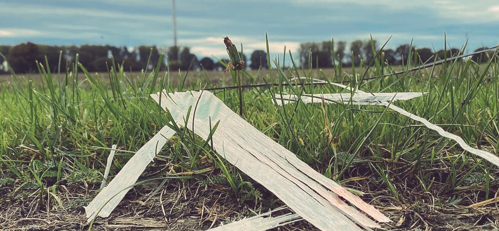 Der Vorfall in Langenberg: Bruchstücke eines Windrad-Rotorblatts kontaminieren Felder und führen zur Vernichtung von 850 Tonnen Ernte

Am 27. September 2024 ereignete sich ein schwerer Schadensfall an einer Windenergieanlage der Rheda-Wiedenbrücker Energiegenossenschaft (Rhewie)