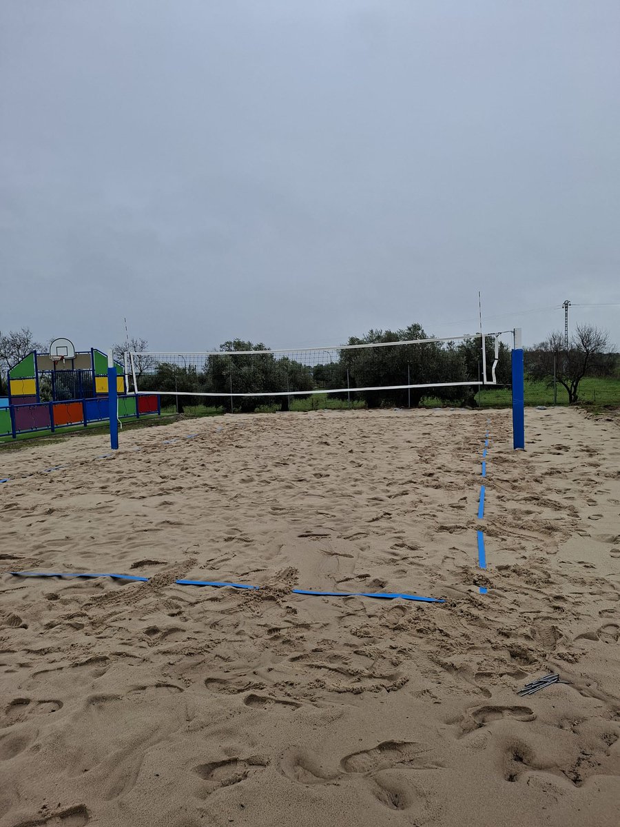 ADECOR23's tweet photo. 👉Hoy, te acercamos otro proyecto impulsado con #ayudas #Leader gestionadas por #ADECOR: la instalación de dos nuevas pistas deportivas en #Valdeverdeja. (+) https://t.co/8WRg24hcfL