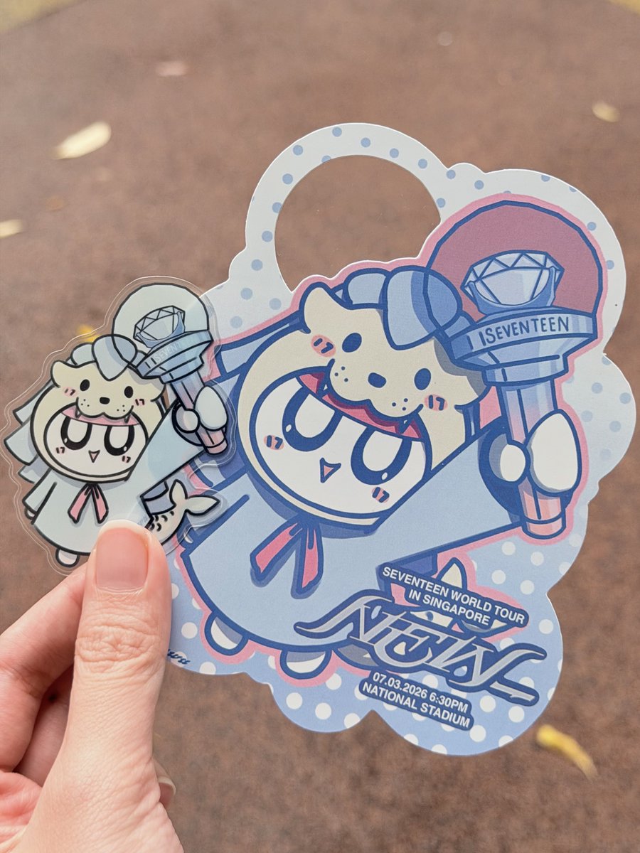 _coupstastuwu's tweet photo. freebies for svt new_ in sg by @_coupstastuwu

first time drawing and printing my own fan support !! bongbongee in a merlion costume 🩵

𖧷 40qty so fcfs !
𖧷 show me this post to redeem
𖧷 pls dont resell or trade with others🥹

#SVTinSG 
#New_Singapore 
#Seventeen_New_in_SG https://t.co/dYunYUAnvs
