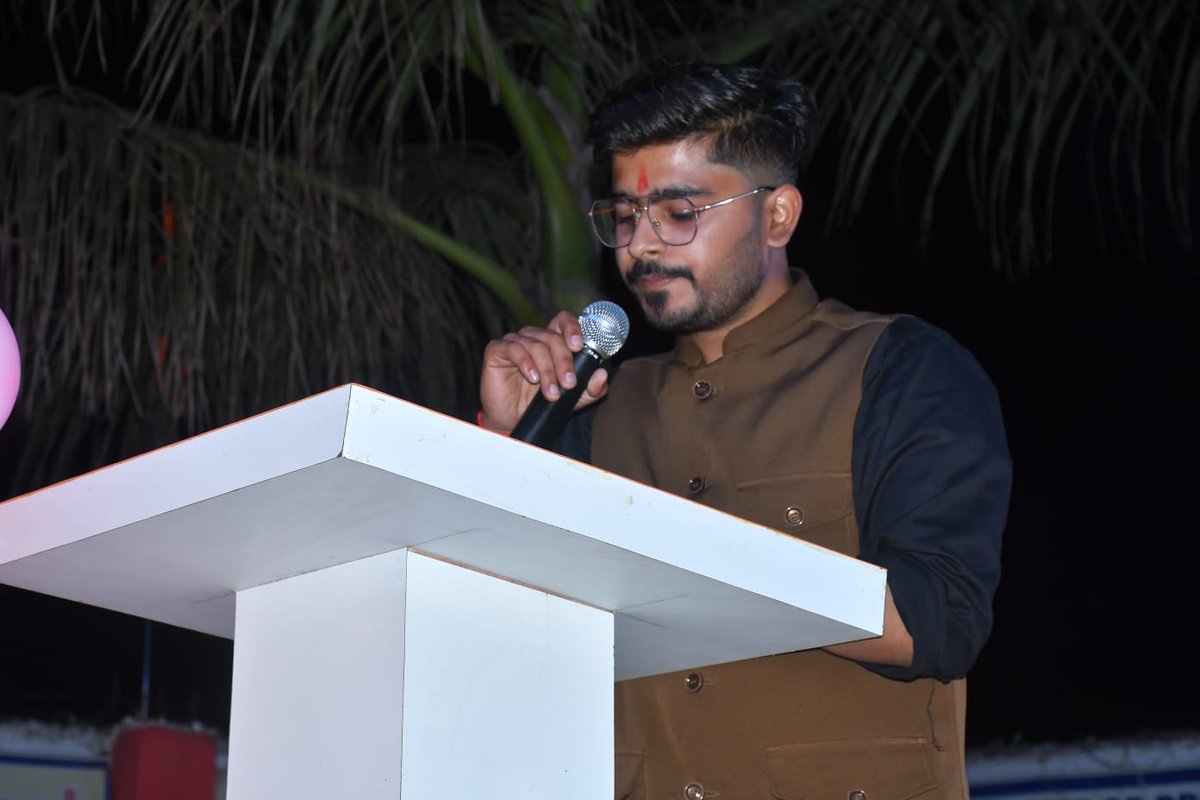 utkarsh11_'s tweet photo. Tysm.... R.B.S Educational School Etawah

inviting me as a Guest of honour

Special thanks @rbssunil

#etawah #life

#goal

#influencer

#lovenature https://t.co/bWgoQY0ic1