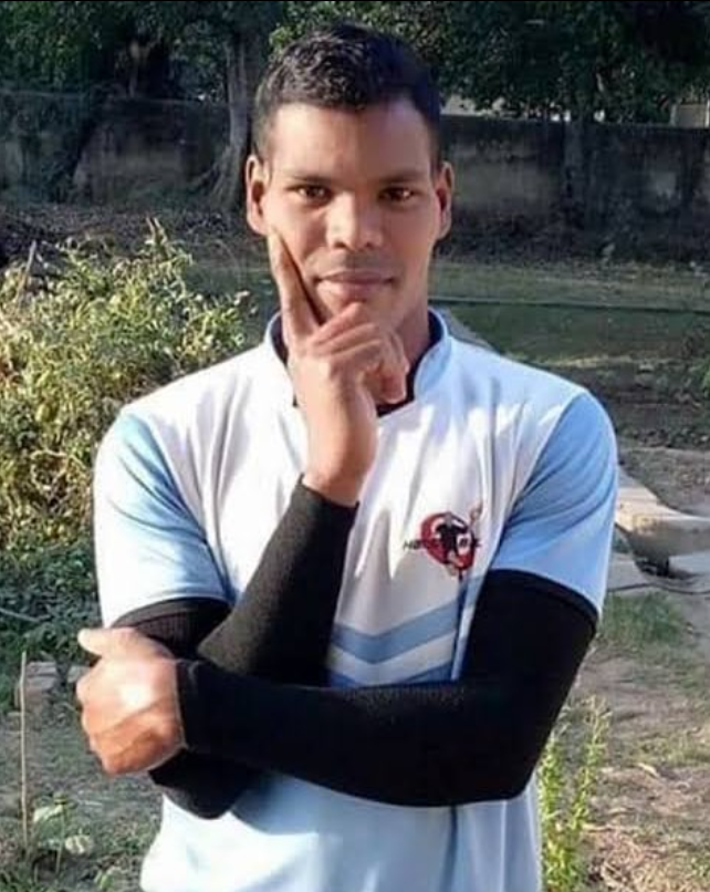 MajorSaurabhSh1's tweet photo. Homage to
SEPOY CHANDRAKANT PRADHAN
16 BIHAR
on his birth anniversary today.
Sepoy Chandrakant Pradhan has immortalized fighting chinis at #GalwanValley in 2020. #ShouryaChakra #GallantryAwards #Shaheed #KnowRealHeros #IndiaRealHeros #PVC #MVC #AshokChakra #Martyers #Sacrifice #Nation #Patrioat #MyCountry #DeshBhakta #FreedomFighters #IndianArmy #SenaMedal #AVSM #PVSM #VSM #JammuKashmir #Vally #SriNagar #Militants #Terrorist #Pakistan #POK #LOC #Shahadat #JaiHind